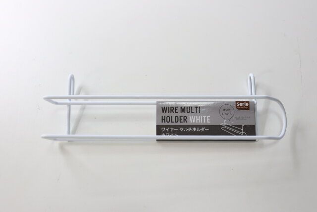 セリアのワイヤー マルチホルダー ホワイトのパッケージ
