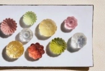 薄氷本舗 五郎丸屋「きせつのさがしもの（バレンタイン 2025）9個入り」3780 円 ※松屋銀座限定