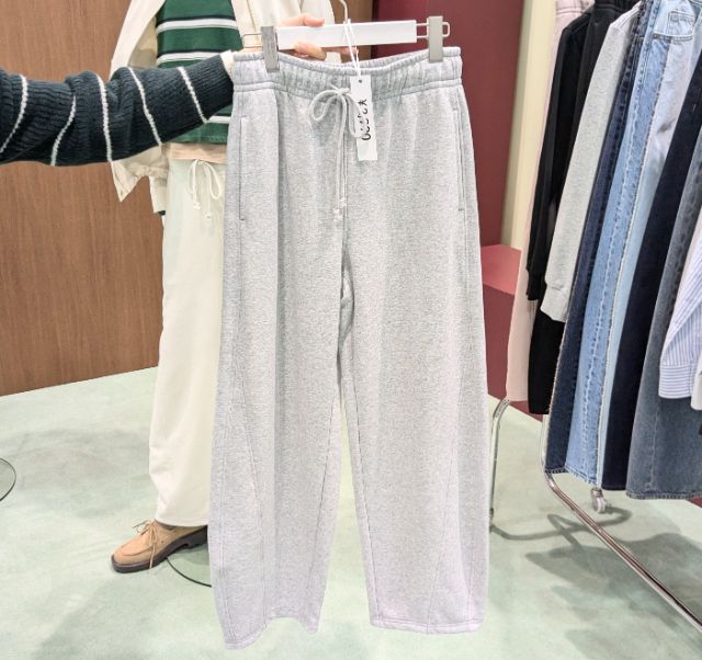 スウェットバレルレッグジーンズ