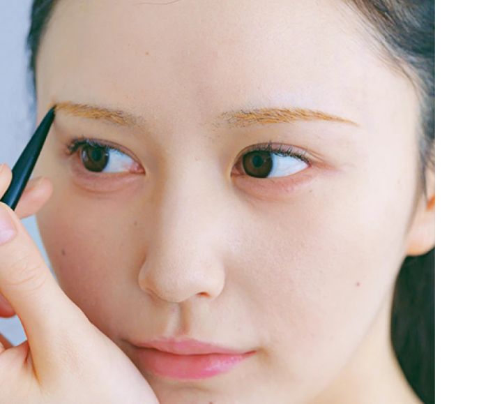 【細眉の書き方④】細眉がポイントのギャルメイク