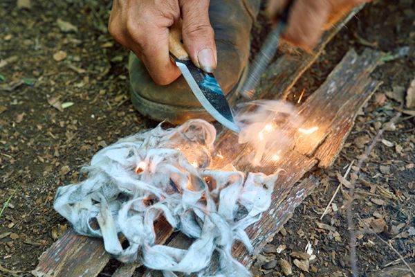 上級キャンパーが焚き火のやり方をやさしく解説！焚き火とソロストーブの手順のコツとは？