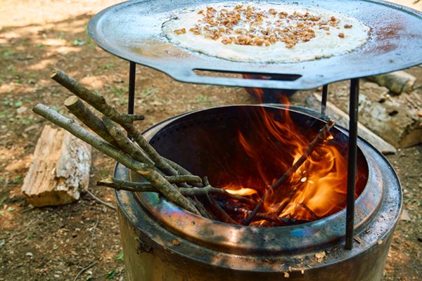 上級キャンパーが焚き火のやり方をやさしく解説！焚き火とソロストーブの手順のコツとは？