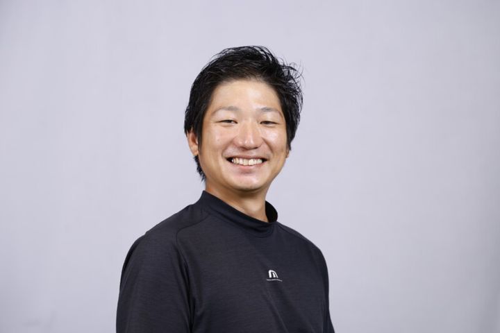 ダウンスイングは“早めの重心移動”がカギ！プロコーチ陣が解説