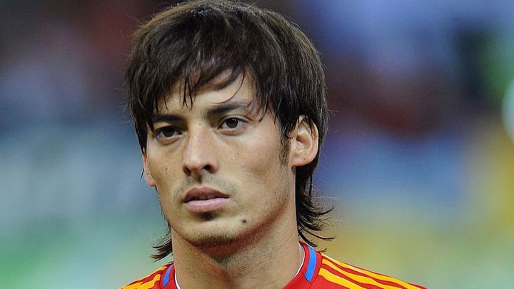 久保建英に人種差別的発言のバレンシア、実はクラブのレジェンドが日系人だったことが話題に…