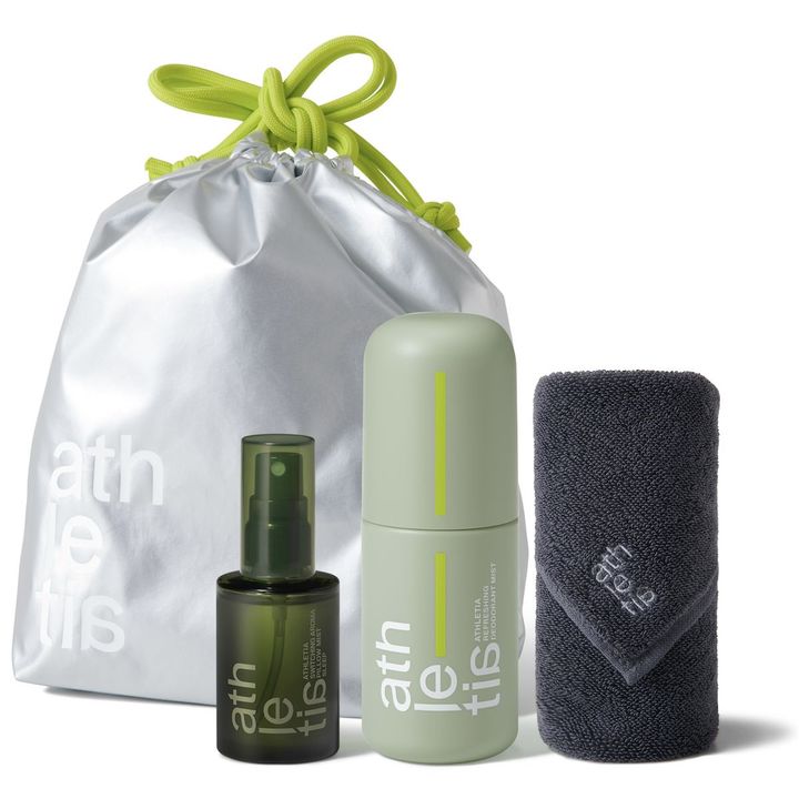 バレンタインデーキット 2025 ￥7,700（1月24日より限定発売） ※セット内容／スイッチング アロマピローミスト SLEEP 30ml、リフレッシング デオドラントミスト（医薬部外品） 100ml、オリジナルタオル、ギフトバッグS