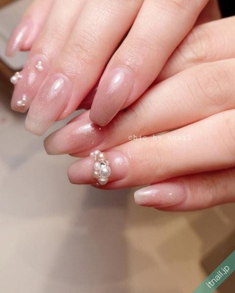 chic by enailが投稿したネイルデザイン [photoid:I0131125] via Itnail Design (746028)