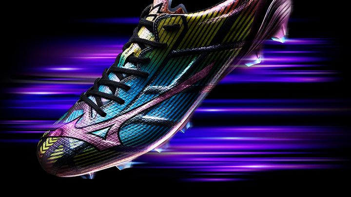 日本メーカーの新サッカースパイクが登場！なぜか世界的強豪チームのスターが試合で着用