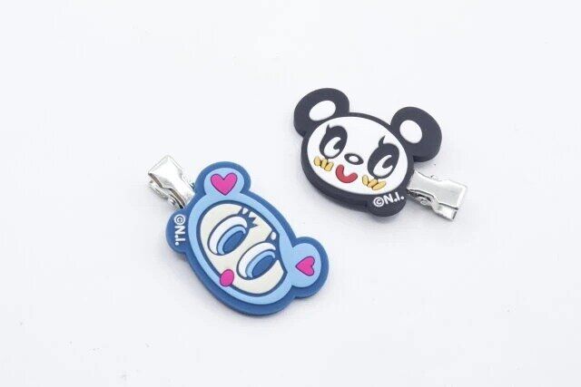 セリアの平成女児エンジェルブルー 前髪クリップ