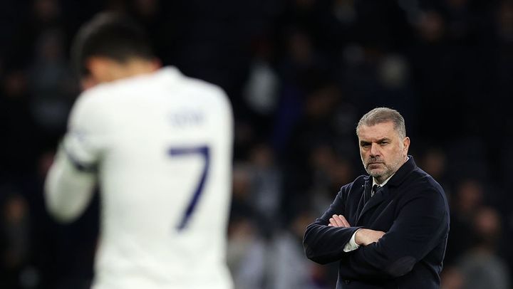 花火を撃ち込まれ午前2時に強制起床、世界的チームを襲った悲劇…