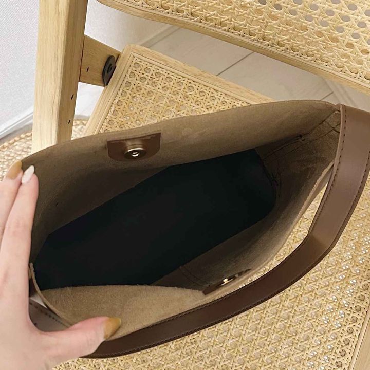 画像: 通勤バッグにも