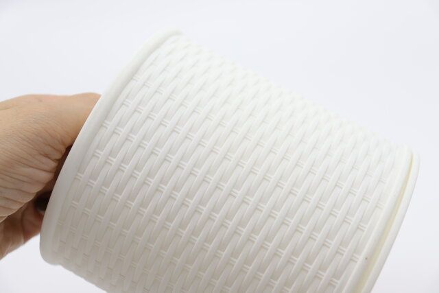 編み目調ティッシュケース（円形、ホワイト） デザイン