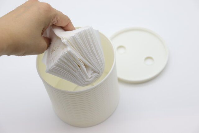 編み目調ティッシュケース（円形、ホワイト） ティッシュ収納