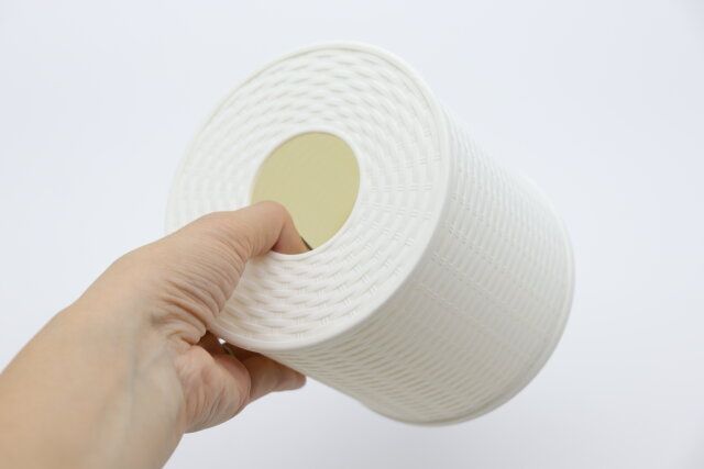 ダイソー 編み目調ティッシュケース（円形、ホワイト）