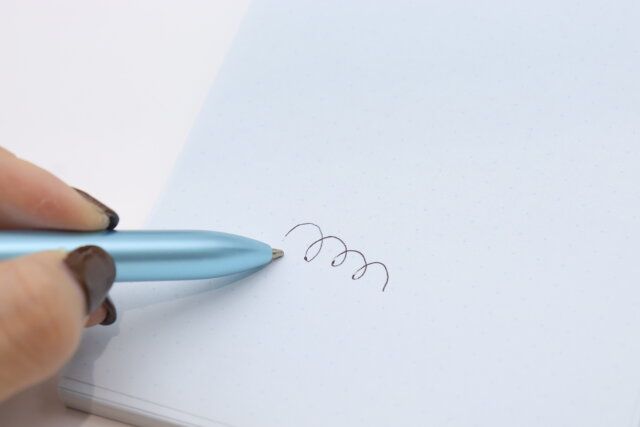 ハートモチーフペン 書き心地