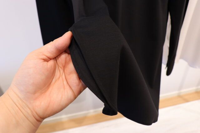 プラステのグロスジャージーカフスドッキングプルオーバー2