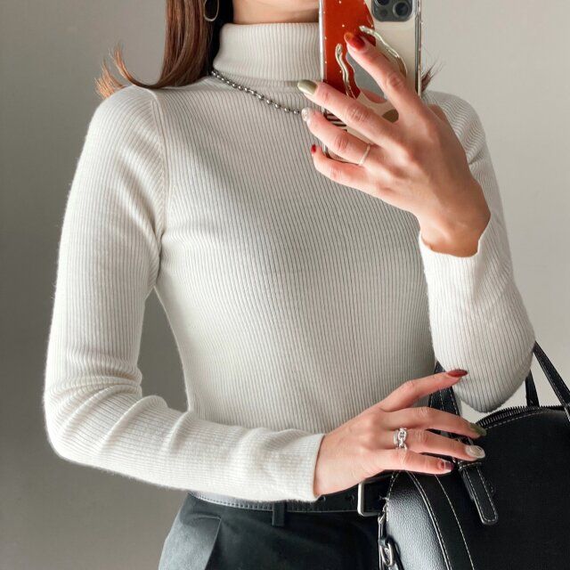 ユニクロ メリノリブタートルネックセーター OFF WHITE