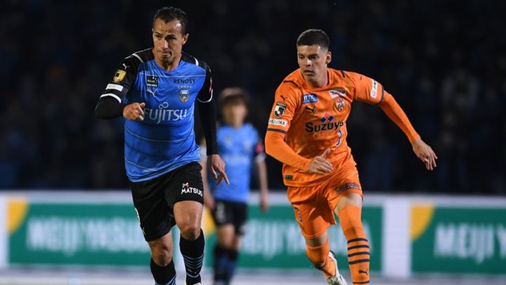 28歳元Jリーガー、8か月無職も復活して栄転移籍！「大いに助けてくれた」