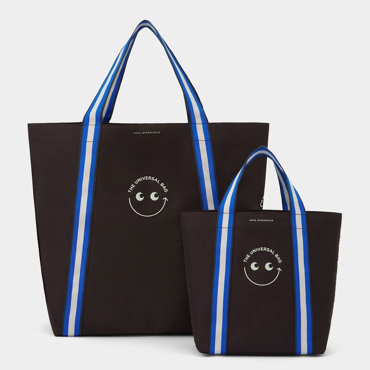 「ユニバーサルバッグ」アニヤ・ハインドマーチ・セット レギュラー 本体40cm ミニ 本体 H24.5cm ¥5,940／ANYA HINDMARCH（アニヤ・ハインドマーチ ジャパン）