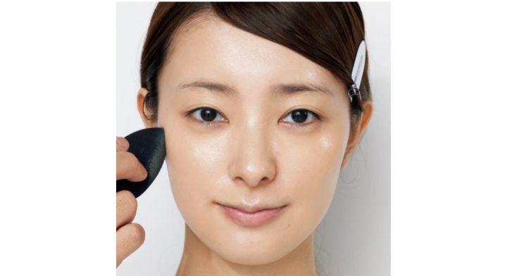 3ファンデーション 必要最低限の量を気になる部分にだけ