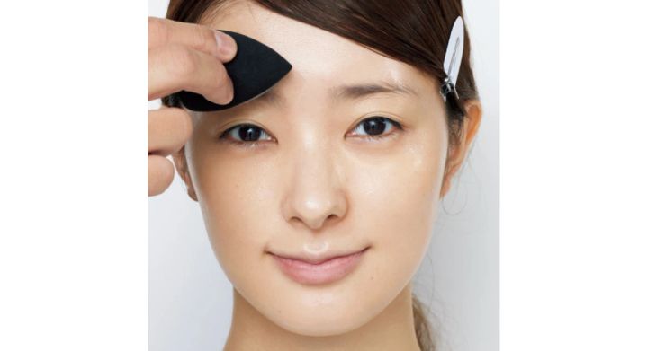 4パウダー よく動く目周りやヨレやすい小鼻に