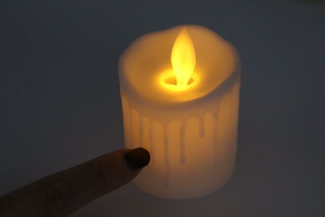 キャンドルライト 光の揺れ