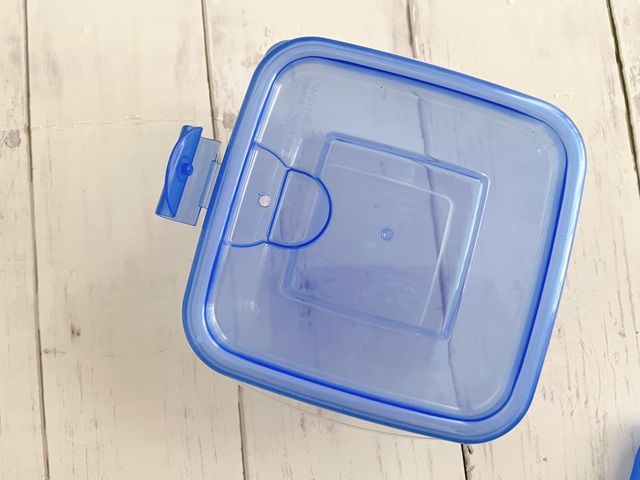 ダイソー エア弁付きレンジパック エア弁を開けたところ