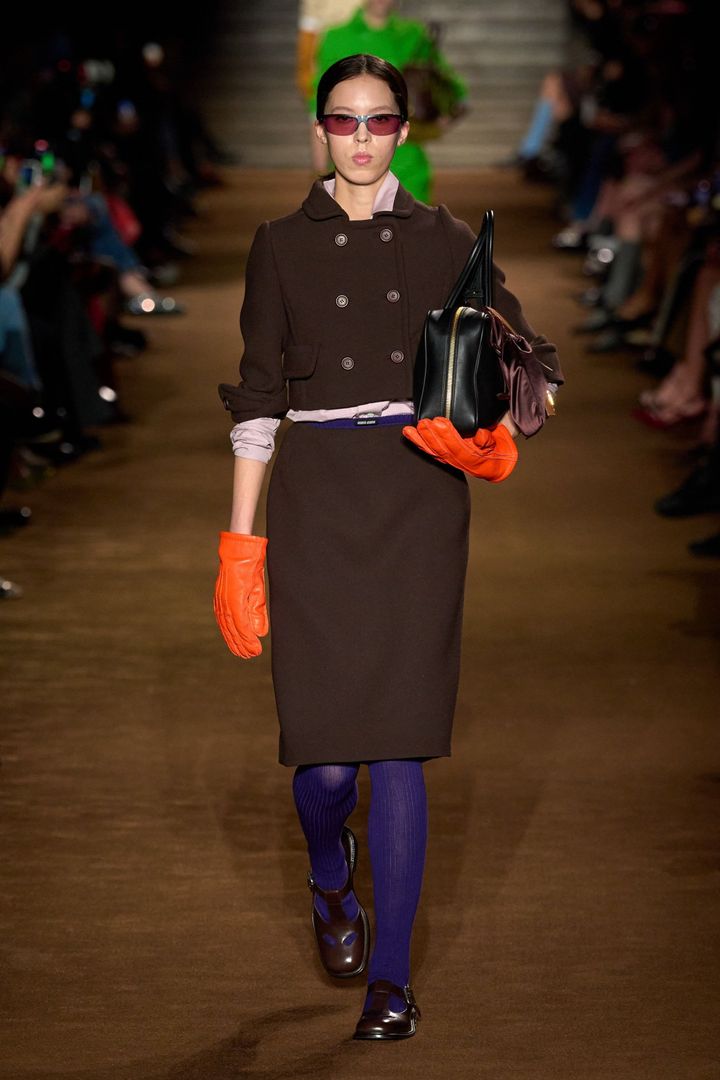 ミュウミュウ 2024-25年秋冬コレクション Photo_ Gorunway.com