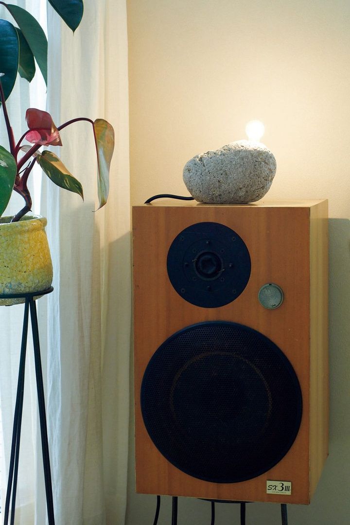 〈ライトイヤーズ〉の MORE LIGHT