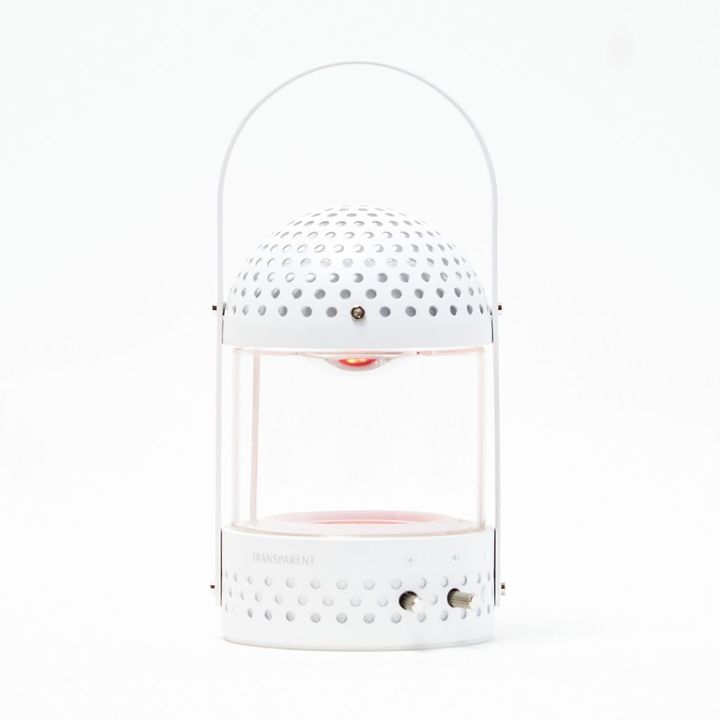 〈トランスペアレント〉のHi-Fi Bluetoothスピーカー