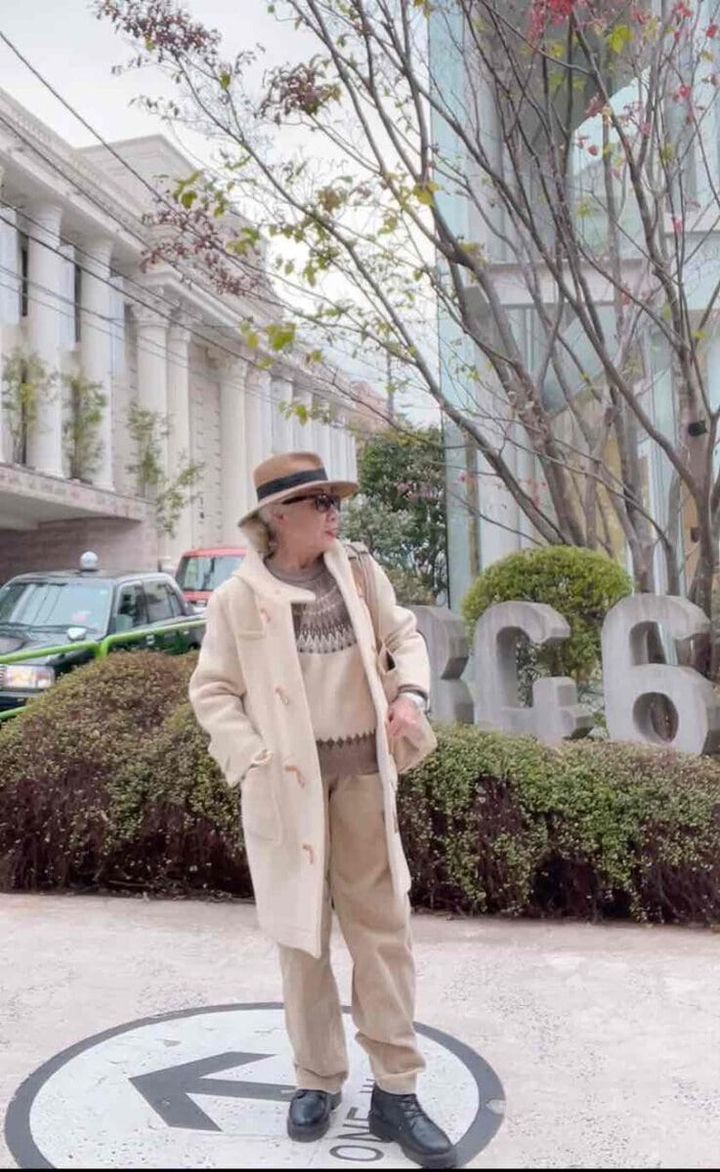 島崎真代さんのホワイトコーデ