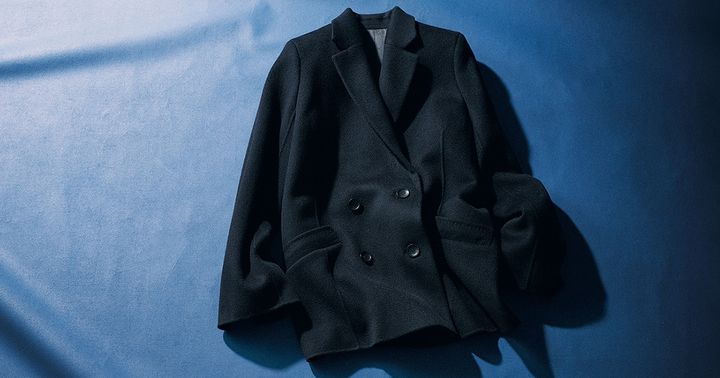 HER.のネイビーのジャケットコート