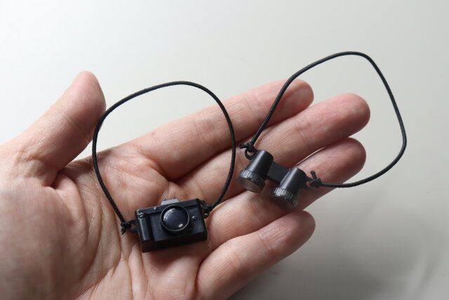 セリアの高クオリティなドール用カメラとドール用双眼鏡