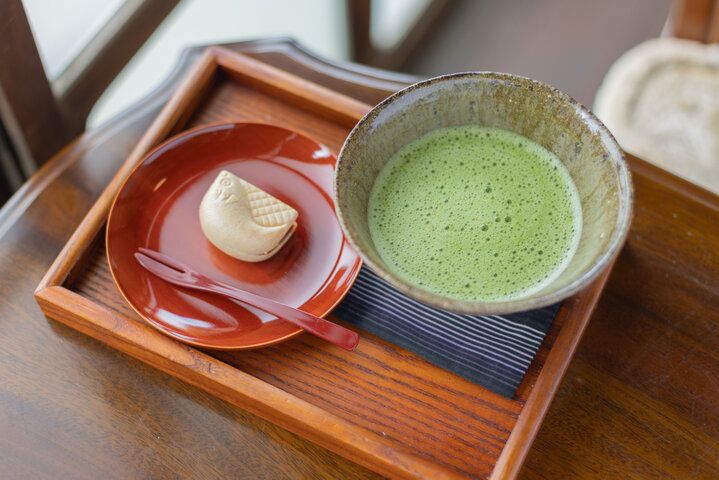 九州最大級の格式高い料亭を利用した食事処「三宜楼茶寮 KAITO」でひと休み