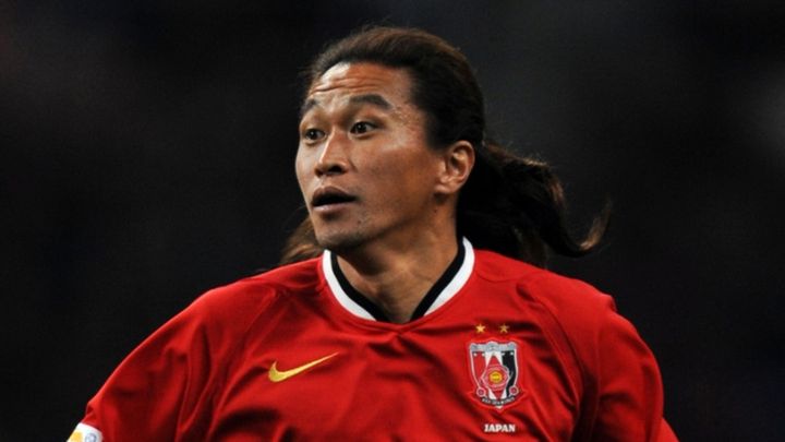 Jリーグ屈指のビッグクラブ、インパクト特大のOB帰還を発表！「野人、まだまだ全力で走ります！」