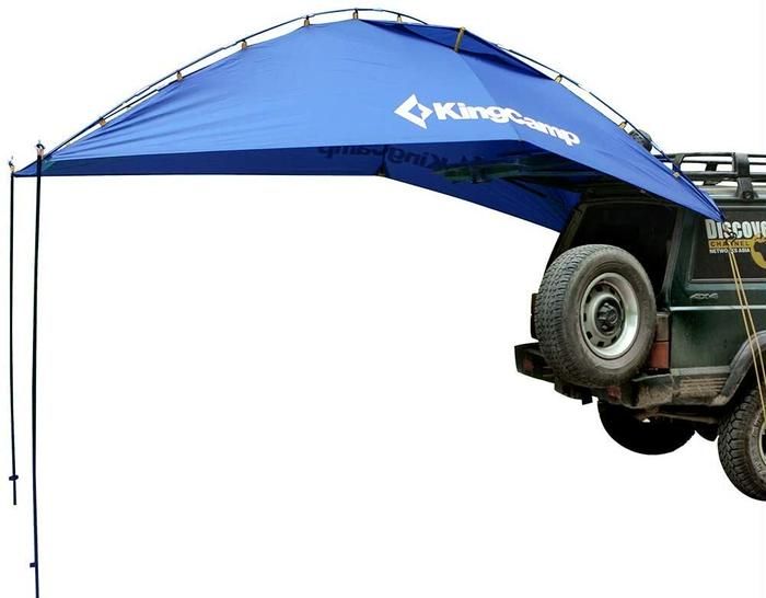 車に設置したカーサイドタープの画像