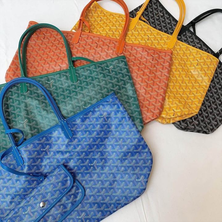 色とりどりのゴヤールのバッグ