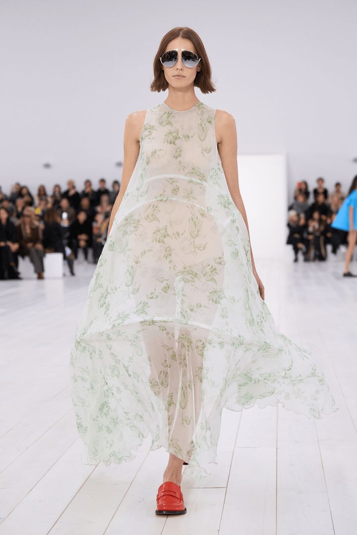 LOEWE 2025年春夏コレクション Photo_ Gorunway.com