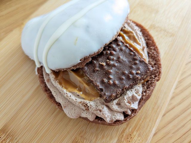 「ミスド×ピエール マルコリーニ第2弾 クールココロ キャラメルサレ」の中身