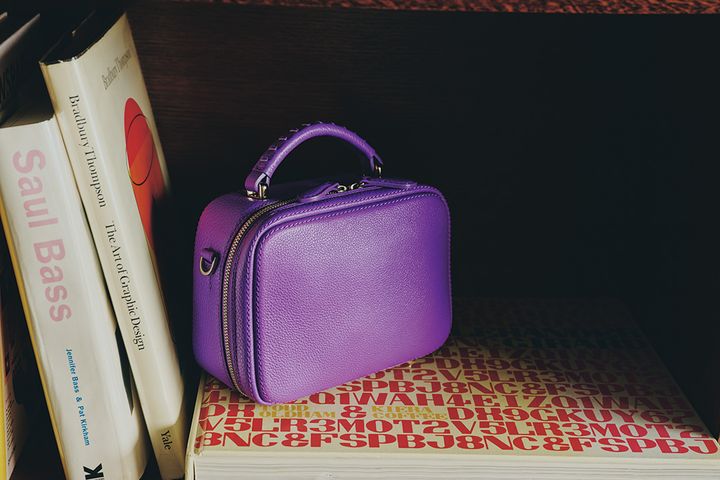 オシャレで毎日使えるちょっといい万能バッグ5選