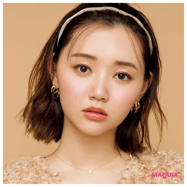 青みピンクのチークで元から肌がキレイな印象に