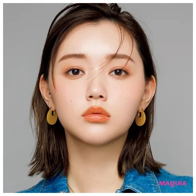 高めチークでほうれい線を目くらまし