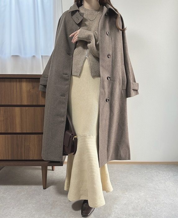 Availのブラウンの「裾ZIPプルオーバー」×切替マーメイドスカート