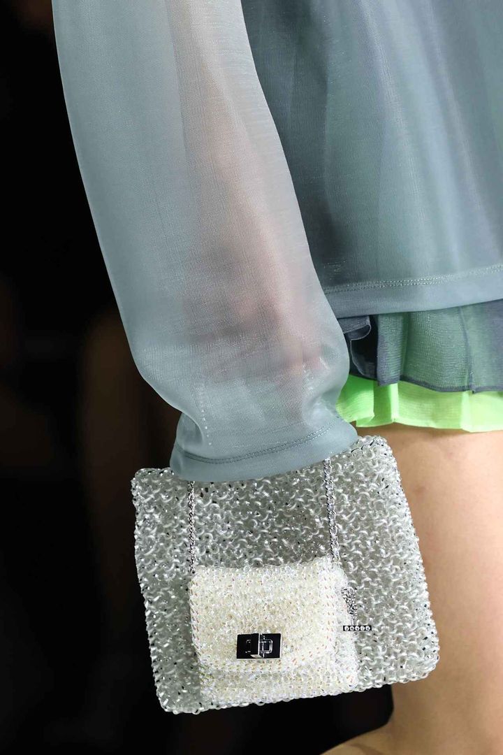 画像8: ANTEPRIMA 2025年春夏ミラノ・コレクション 出典：アンテプリマ