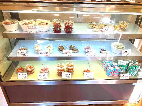 店内ショーケース