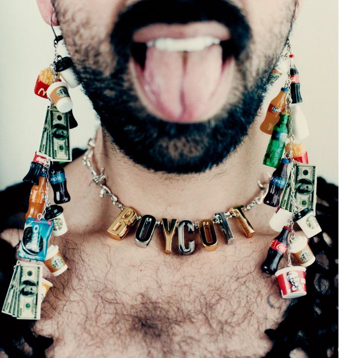 ニット／TRASHY CLOTHING ネックレス イヤリング／すべてBLACK TRIANGLE DESIGN