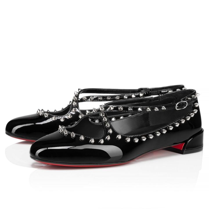 「ピルータ・ジェーン・スパイクス」 ¥154,000／CHRISTIAN LOUBOUTIN
