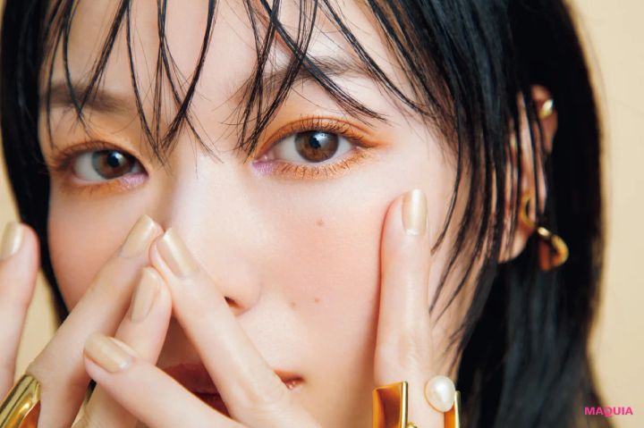 春にあえてのブラウンワントーンが新鮮！ 河嶋 希さんが提案する最旬メイクバランス_2