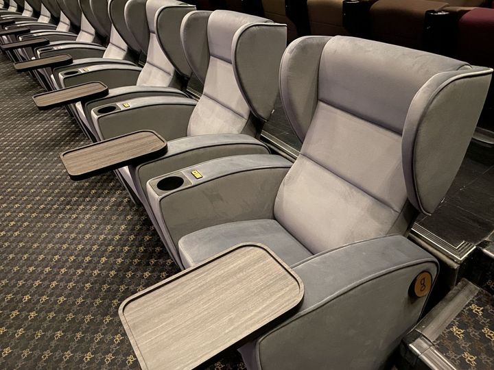 「プレミアクラス」のシート