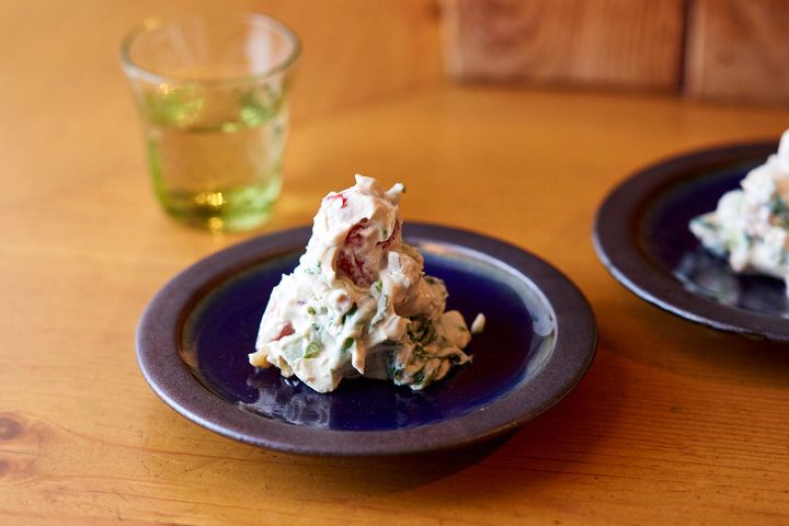 いちごと菜花とくるみのマスカルポーネ白和え