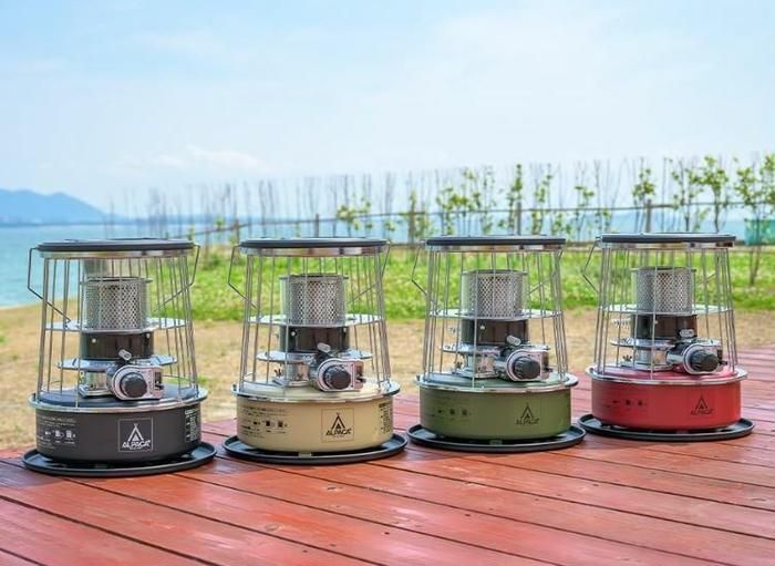 ４つのアルパカストーブ